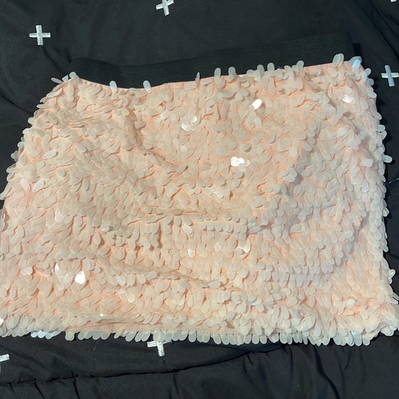 Pink skirt - Picture 2 of 2